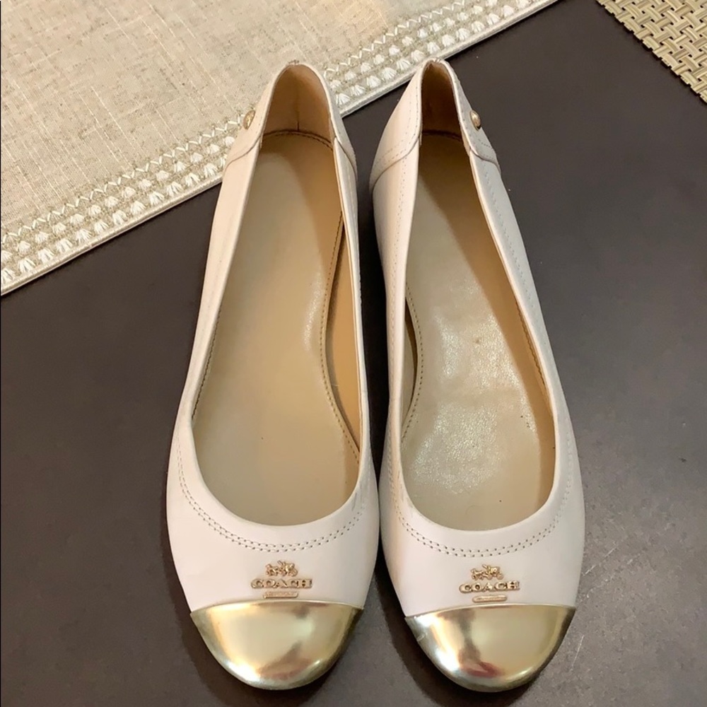 Coach flats